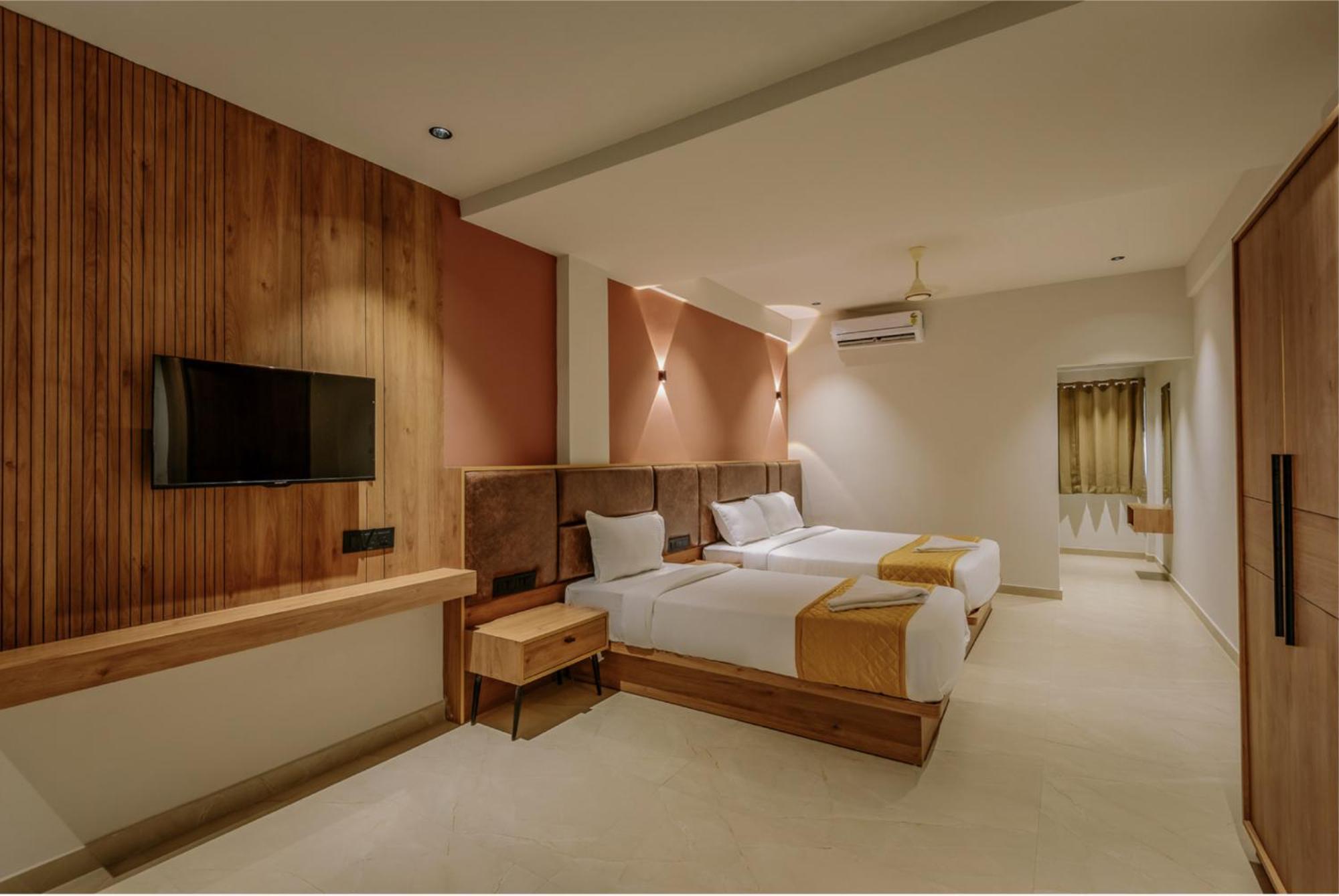 Hotel Beverly Plaza Kozhikode Esterno foto