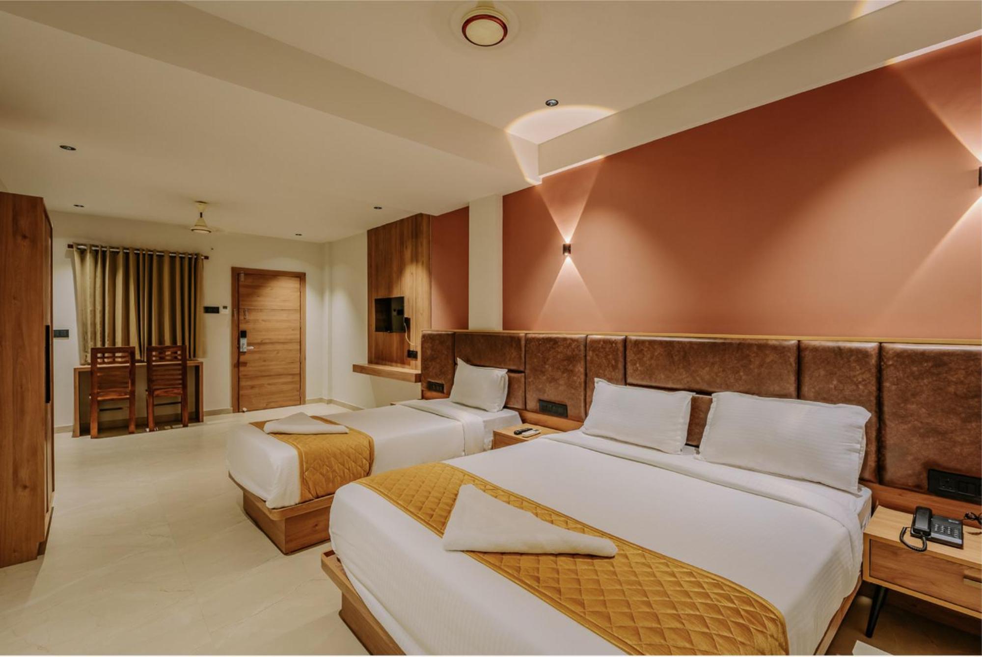 Hotel Beverly Plaza Kozhikode Esterno foto
