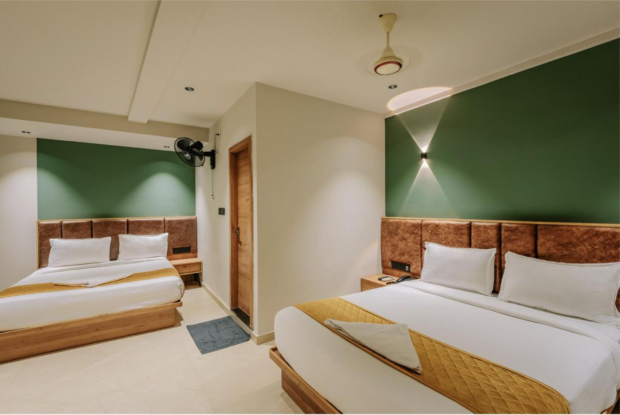 Hotel Beverly Plaza Kozhikode Esterno foto