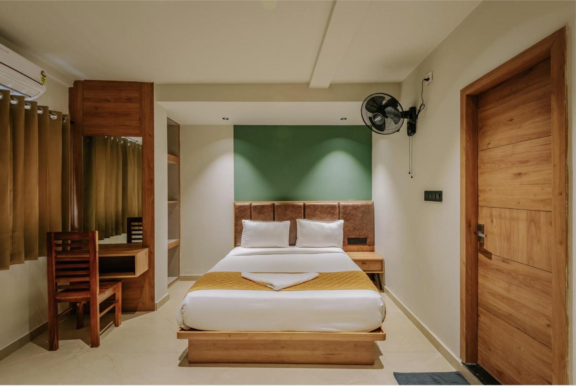 Hotel Beverly Plaza Kozhikode Esterno foto