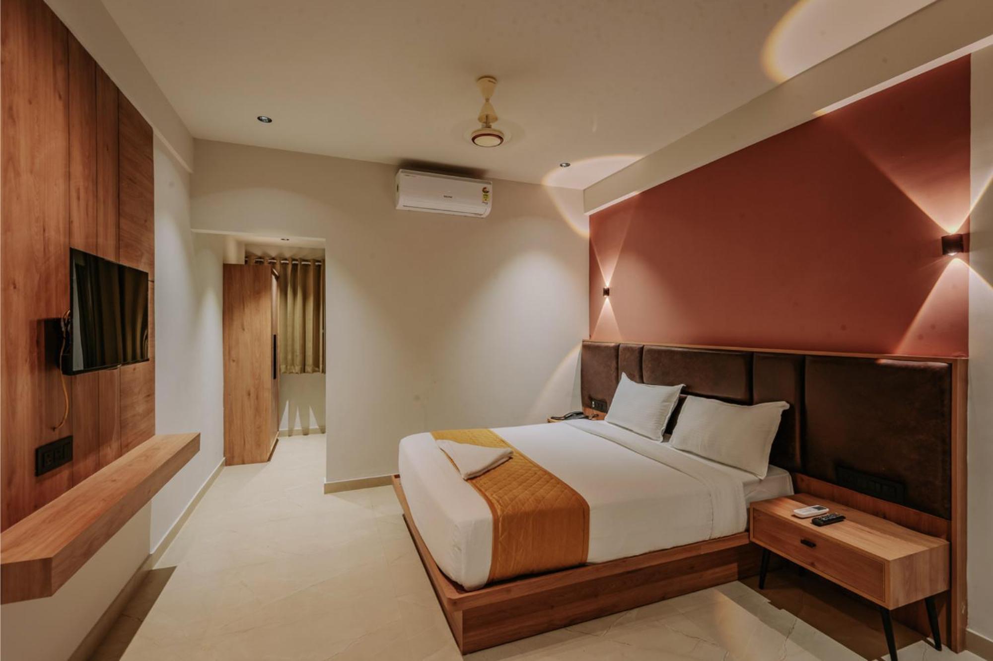 Hotel Beverly Plaza Kozhikode Esterno foto