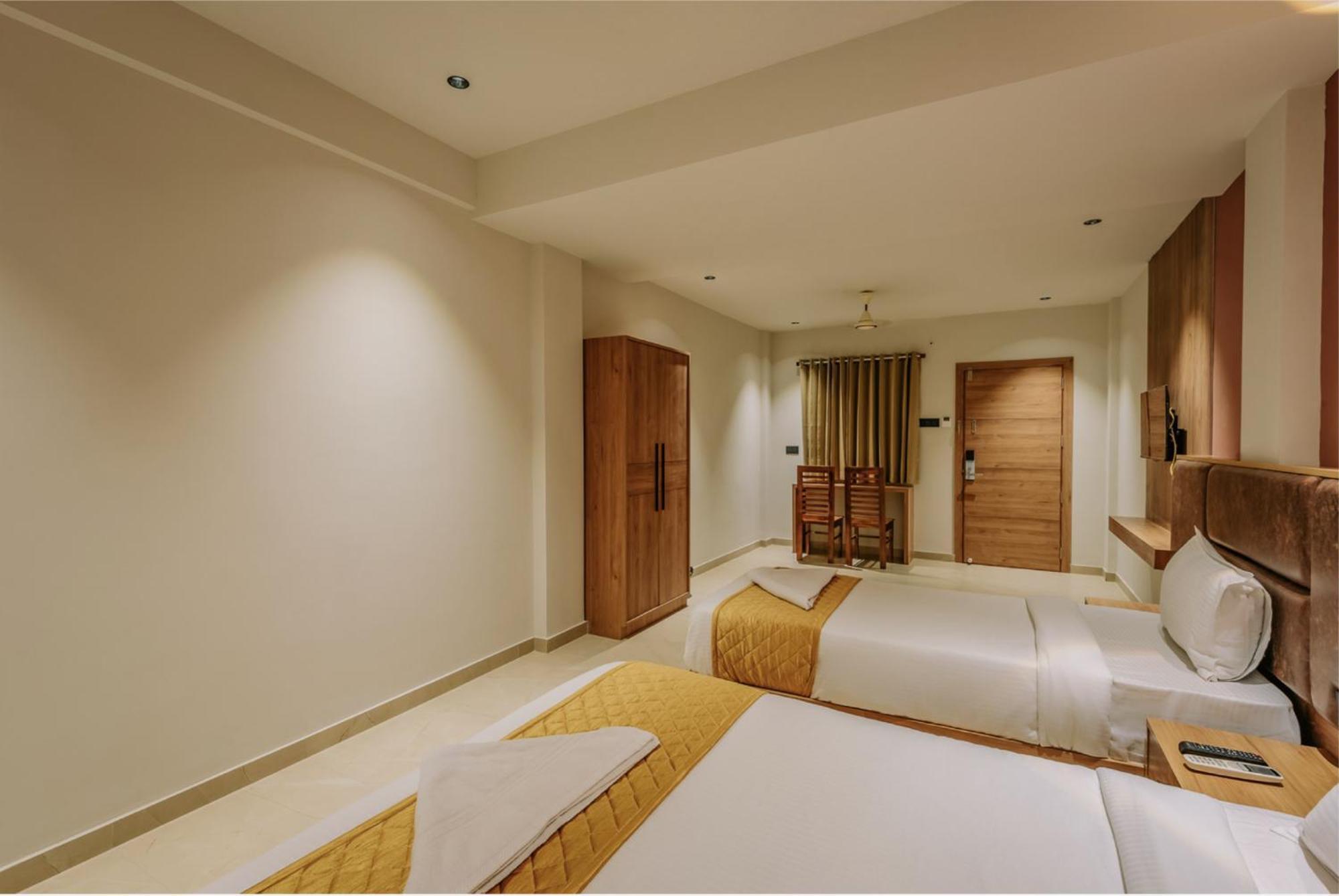 Hotel Beverly Plaza Kozhikode Esterno foto