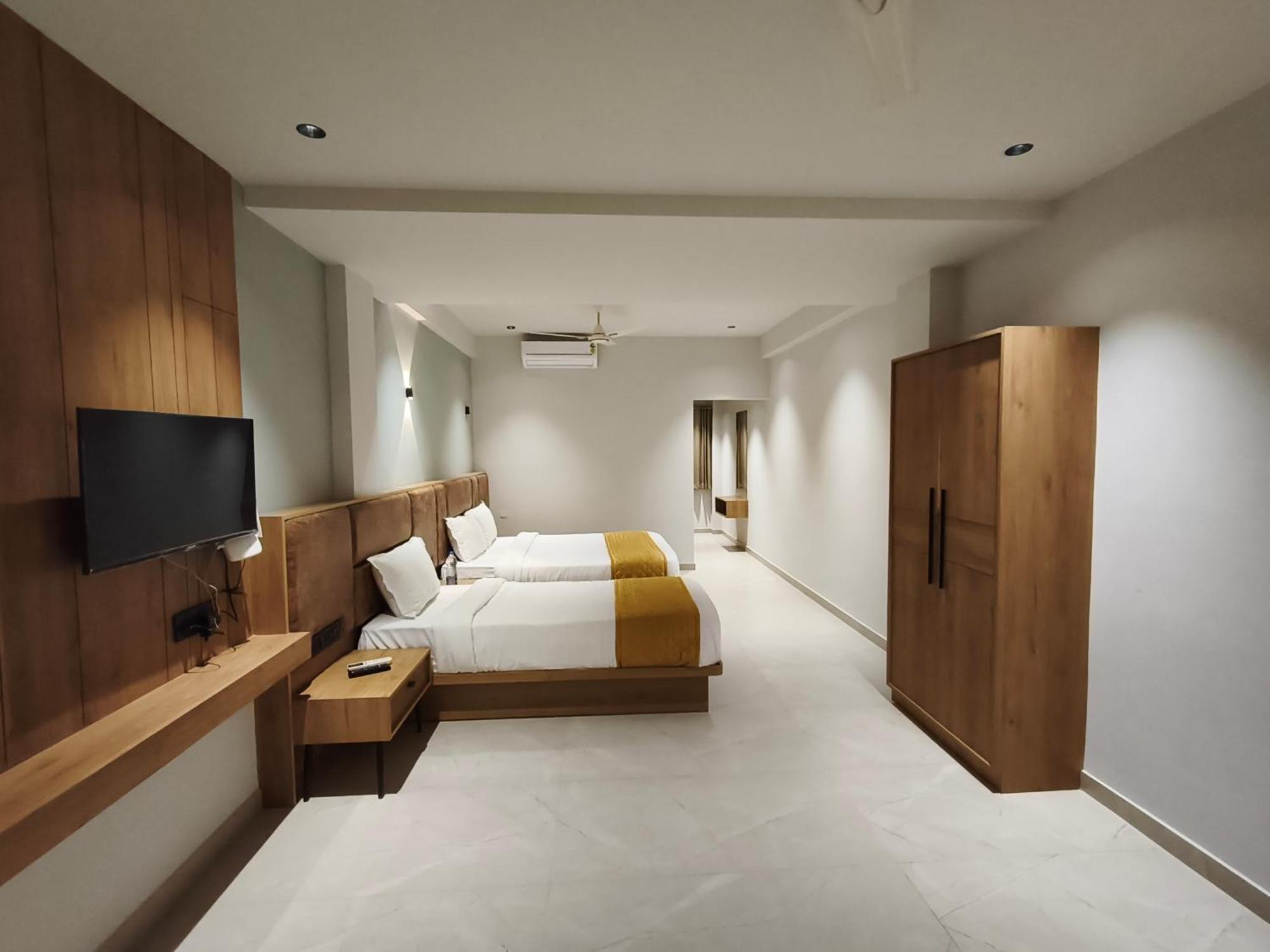 Hotel Beverly Plaza Kozhikode Esterno foto