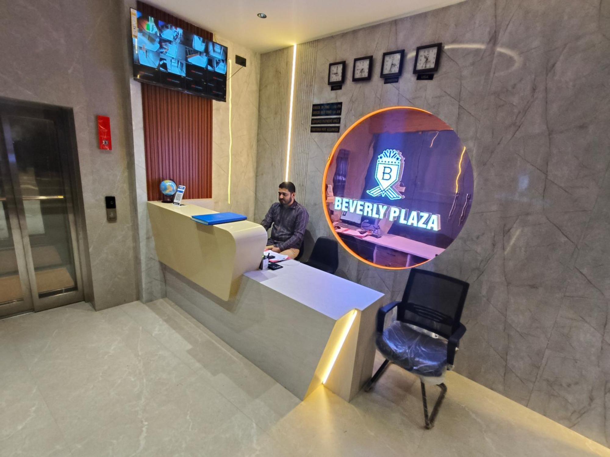 Hotel Beverly Plaza Kozhikode Esterno foto