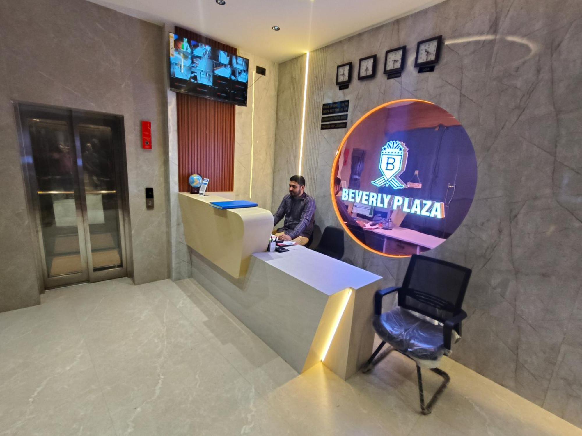 Hotel Beverly Plaza Kozhikode Esterno foto
